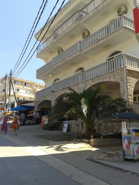 Aza Apartment